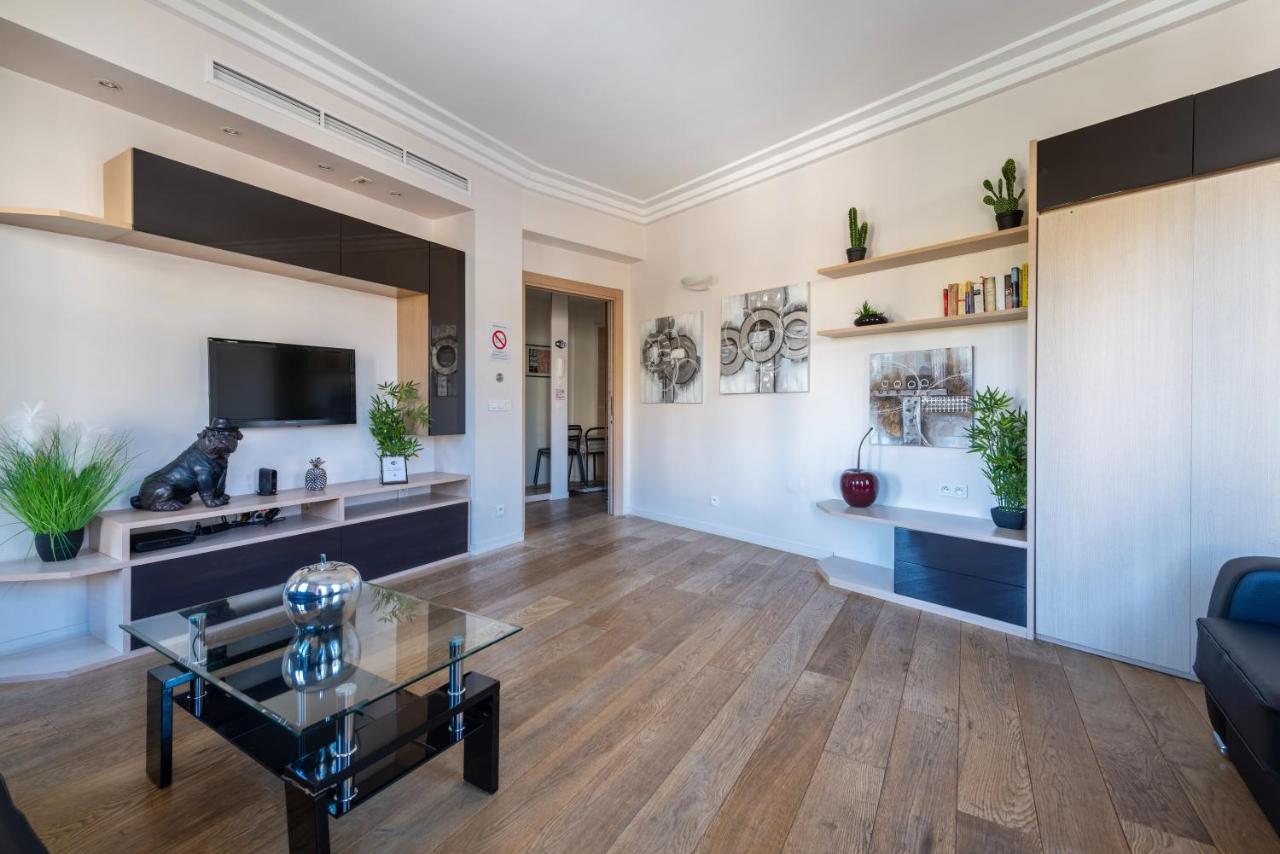 Victor Hugo - Modern And Sunny, Terrace, 2 Baths Appartement Nice